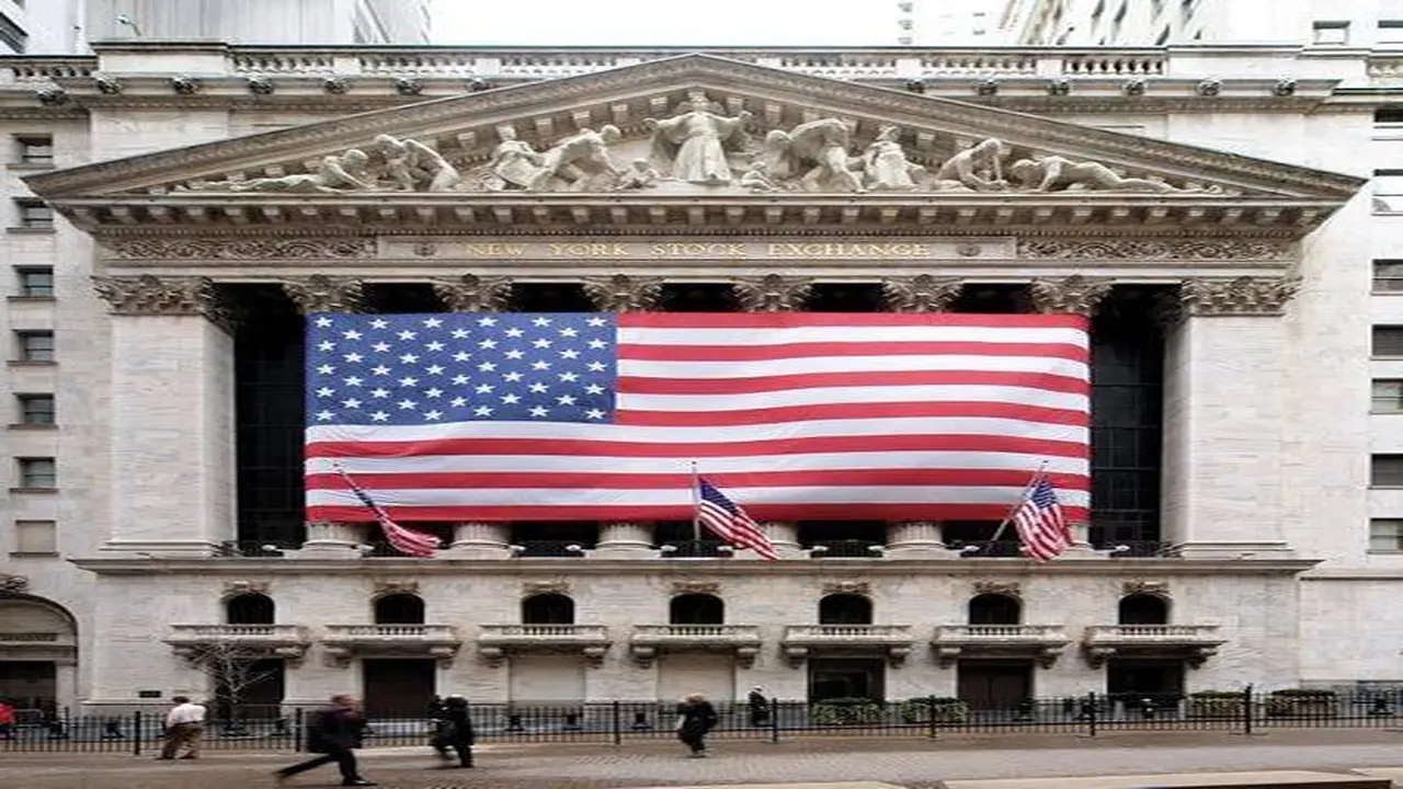 تباين حاد في الأسواق العالمية عقب صعود أسعار النفط مقابل تراجع الذهب والفضة